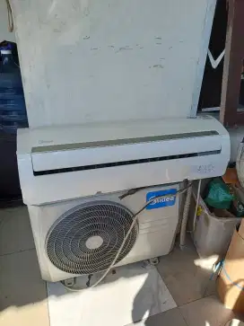 AC Midea 2 pk masih normal fullset