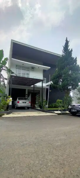 Dijual Rumah Villa Mewah di Resor Dago Pakar syp Ir.H.Djuanda Bandung