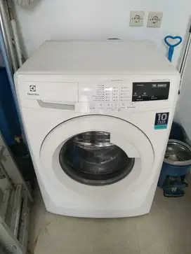 Electrolux 8Kg Mesin Cuci Front Loading Otomatis