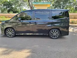 Toyota Voxy 2024 Bensin