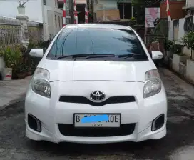 Toyota Yaris E 2012 AT Putih Terawat