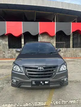 Innova V metic bensin
