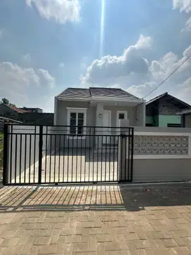 JUAL RUMAH 1LT.CIBUBUR CUMA 700JTAN