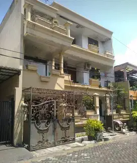 Dijual Rumah Murah Tiga Lantai di Rungkut Menanggal - Surabaya
