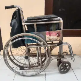 kursi roda bekas