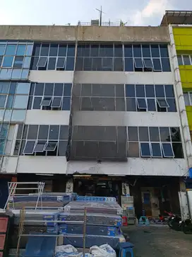 Dijual Ruko 4 Lantai Letjen Soeprapto Cempaka Putih