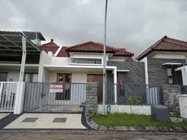 NEW GRESS SEBELAH HAWAII WATERPARK, MALANG
