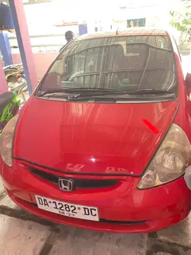 Jazz manual tahun 2005… kondisi baik, bersih luar dalam
