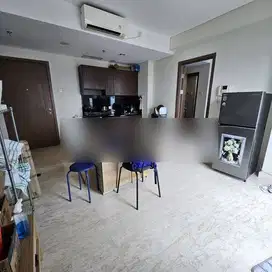 Apartemen Furnish siap huni 2 Bed Room Lantai tinggi