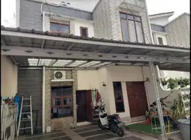 Rumah Pondok aren dalam cluster bebas banjir