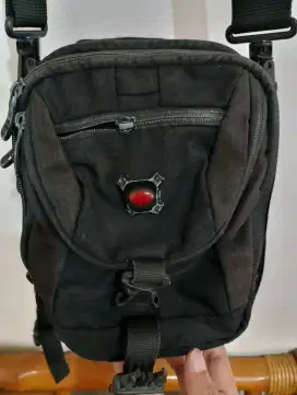 Tas Seelempang Paha EIGER & Tas Vintage zaman ORDE BARU ISTANA