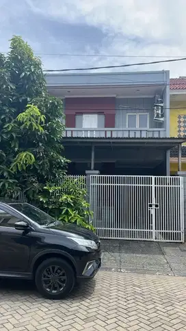 Dijual Rumah 2 lantai di Taman Palem Lestari, Cengkareng, Jakbar