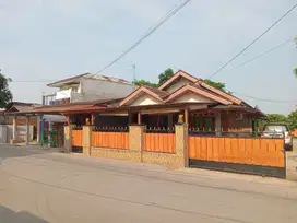 Dijual Rumah Luas 1.000 m2 di Jalan Raya Bojong Klapanunggal Cileungsi