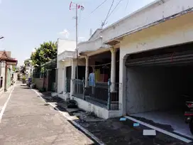Rumah dijual di Kestalan Banjarsari Solo hitung harga tanah saja