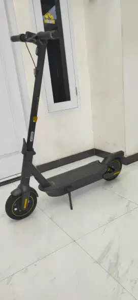 Scooter listrik segway ninebot G2 max