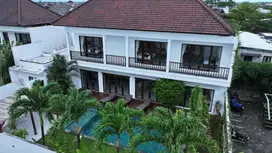 Spacious Two-story 4 Bedroom Villa in the Heart of Canggu