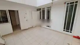 Rumah Terurah di Muara Karang 2 Lantai Luas 200m²