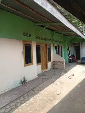Rumah Bedeng/Kontrakan/Kos 9 Pintu