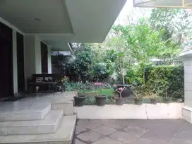 Rumah di Taman duta pondok indah, LT 428m2 LB 600m2