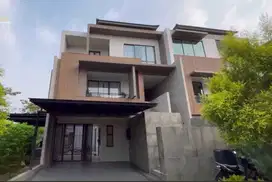 Di Jual Rumah Premium Mewah BSD dekat IPEKA ada Lift dan Full Furnish