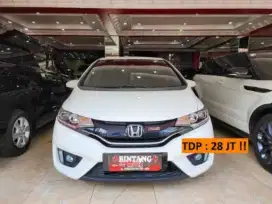 HONDA JAZZ RS AT 2016 PUTIH / MODEL THN 2017 (BINTANG MOTOR)