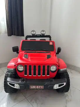 Mainan mobilan aki