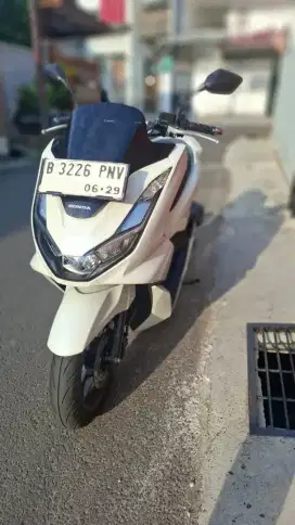 HONDA PCX 160 CBS 2024 MULUS ISTIMEWA KM 4RB GRESS SURAT LENGKAP