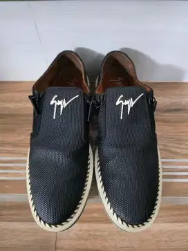 Giuseppe Zanotti Ron Costner