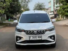 Suzuki Ertiga Hybird 2024 putih AT