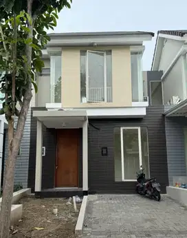 Termurah Rumah 2 Lantai di Northwest Park Citraland Utara, Surabaya