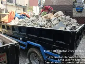 Jasa buang puing dan sampah