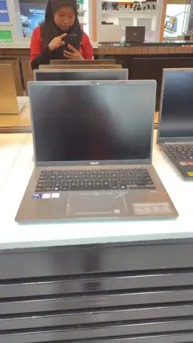 Cicilan Laptop Asus Vivobook S14 ram 16gb ssd 1tb cuma KTP