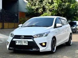 Yaris E MT 2014 Putih