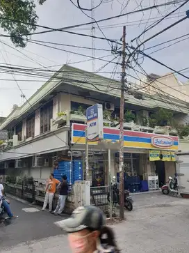 Rumah di Pademangan Pinggir Jalan Cocok Untuk Usaha