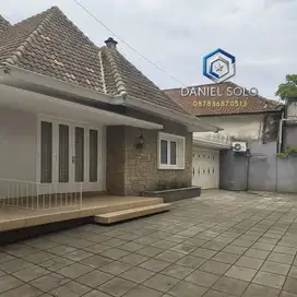 Dijual Rumah Solo Jalan Raya Surakarta