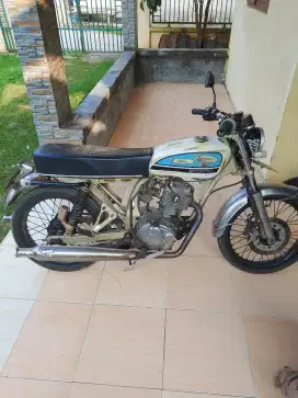 Honda Cb100 klasik