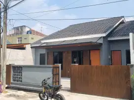 Rumah Komplek Auri, Jatiasih