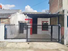 Dijual rumah minimalis siap huni di komplek margahayu
