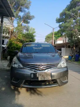 Nissan Livina SV 1.5 Matic 2015