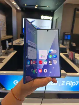 SAMSUNG GALAXY Z FOLD 7 (Chas atau Cicilan cukup KTP aja)