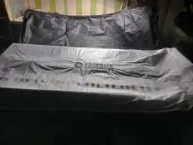 Keyboard Yamaha Seri E4