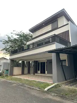 Dijual Rumah Modern Kontemporer The Icon Simplycity BSD