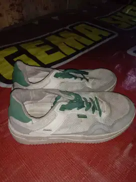 sneakers aerostreet ukuran 44