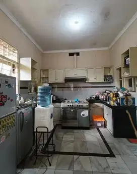 Rumah lama hitung tanah saja di ciumbuleuit