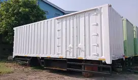 Box besi bekas Engkel 4x2 Mitsubishi Fuso Fighter super long bok