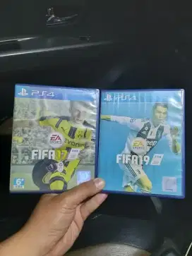2 buah kaset ps4
