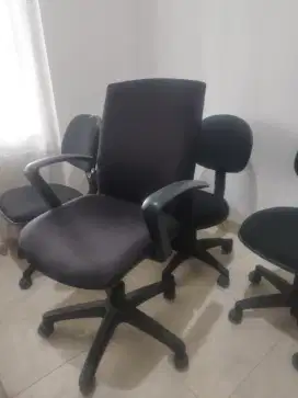 Kursi kantor bekas