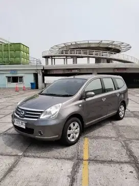 Nissan Grand Livina 1.5 XV Ultimate AT 2010 Abu , KM 89rb (Tdp 18jt)
