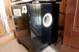 Subwoofer / speaker yamaha yst-sw315