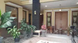 Rumah Mewah Cocok untuk Usaha/Restoran/Butik/Klinik. TANPA PERANTARA